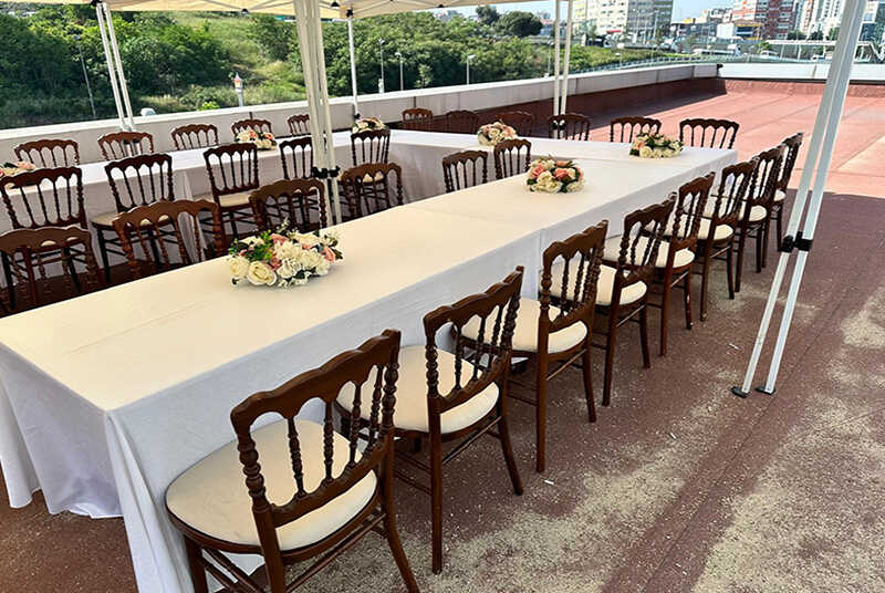 Bahçeşehir Napolyon Sandalye Kiralama – Modern Organizasyonlar